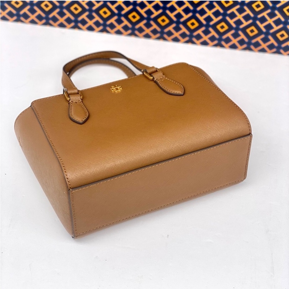 TORY BURCH EMERSON MINI NWT
TOP ZIP TOTE LEATHER CROSSBODY SATCHEL - Picture 7 of 15